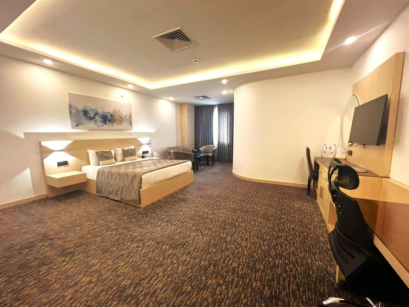Van Royal Hotel Erbil Esterno foto